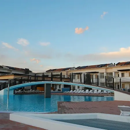 Modern With Pool For Four Guests * 비비오네