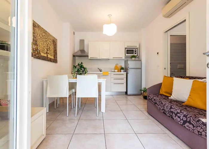 شقة Modern With Pool And Garden